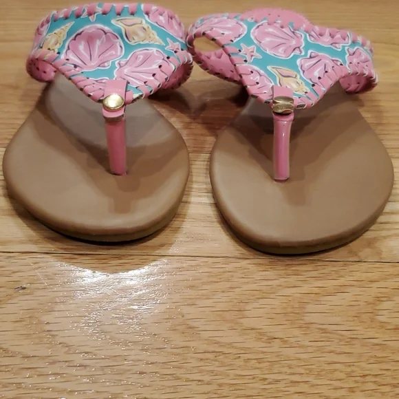 Simply Southern seashell flip flops - Picture 5 of 7